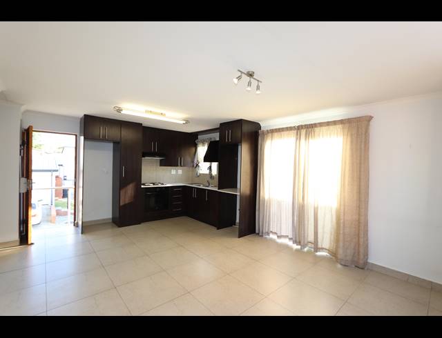 2 BEDROOM APARTMENT RENTED IN FOURWAYS